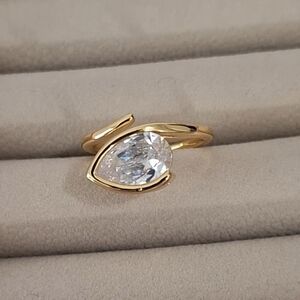 Elegant Gold and Silver Women's Ring